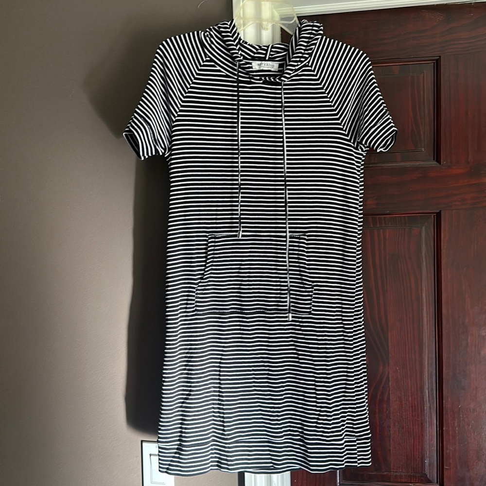 Cute throw on casual jersey dress